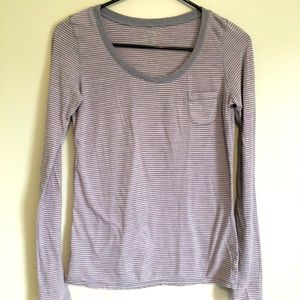 Women’s Old Navy Long Sleeved Cotton Tee